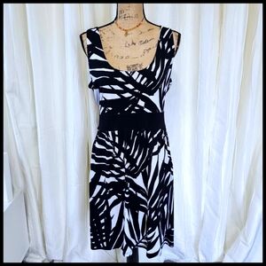 Michael Kors Black & White Tropical Palm Print Dress w/ Pockets, Size Large